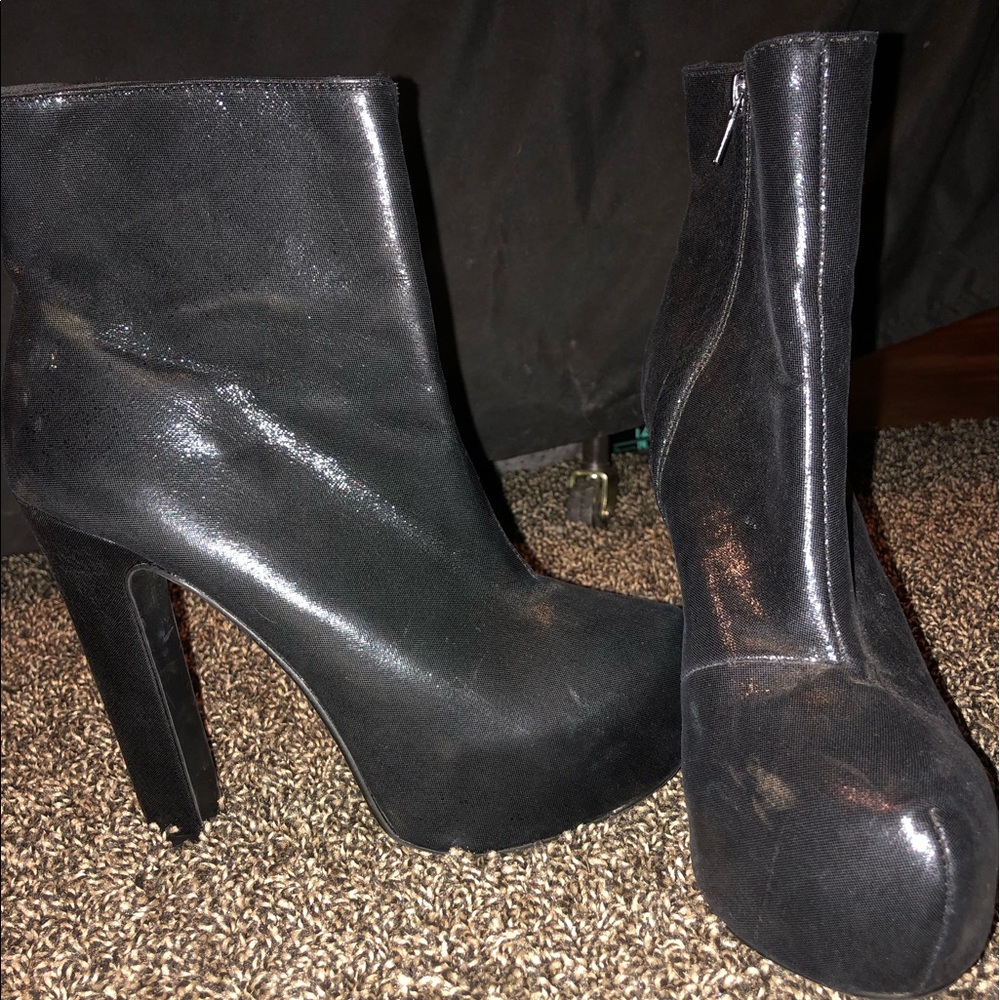 Black shine heels